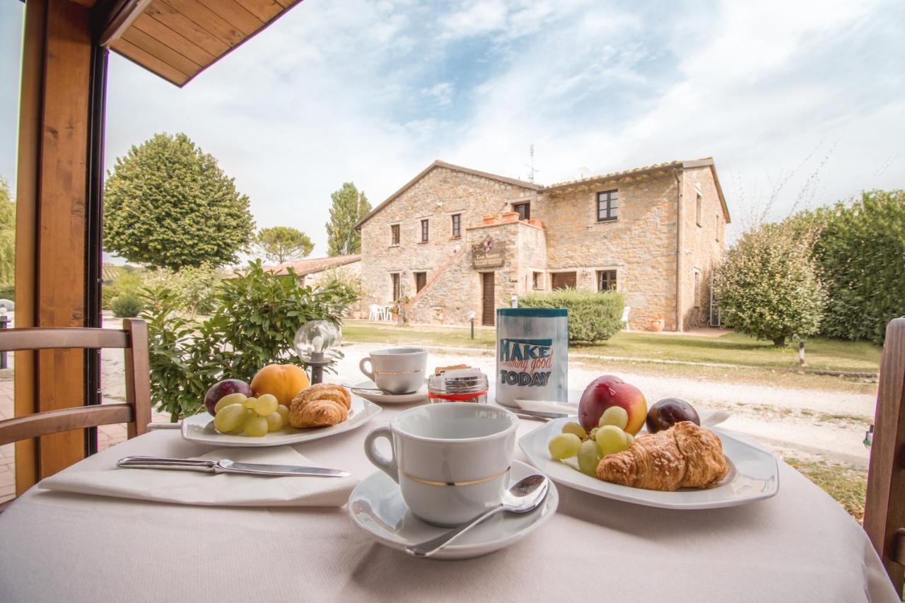 Casa Vacanze Vecchio Granaio Magione Buitenkant foto