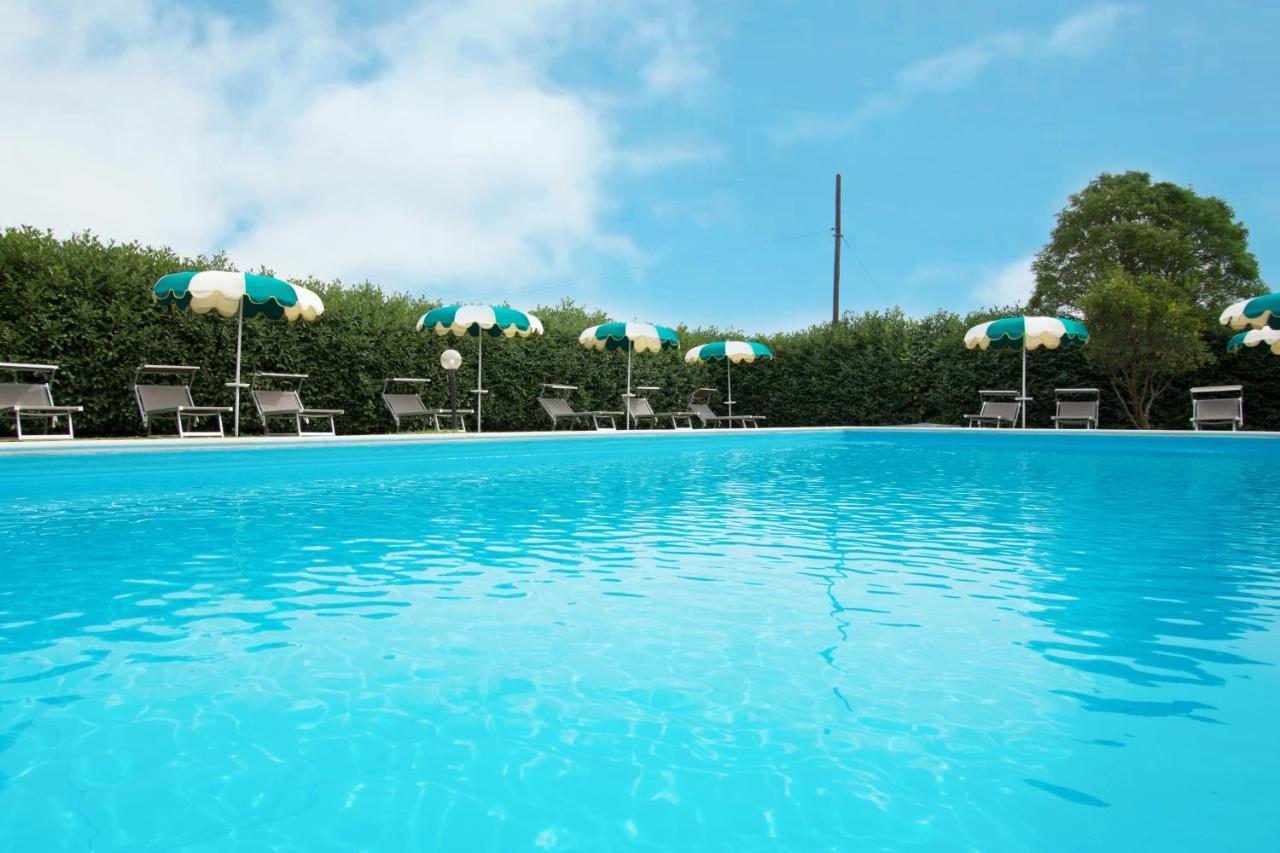 Casa Vacanze Vecchio Granaio Magione Buitenkant foto