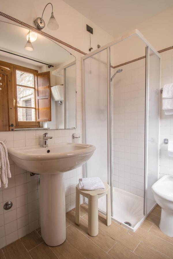Casa Vacanze Vecchio Granaio Magione Buitenkant foto