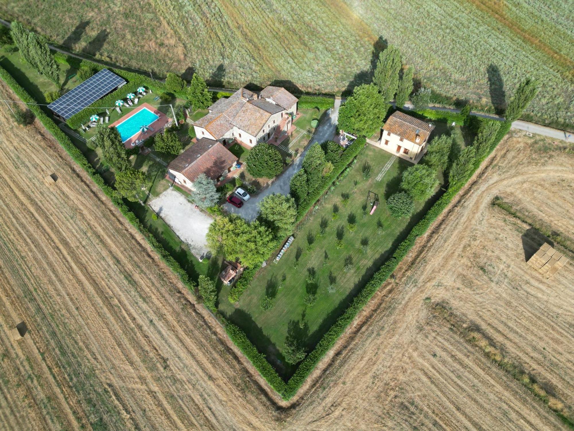 Casa Vacanze Vecchio Granaio Magione Buitenkant foto
