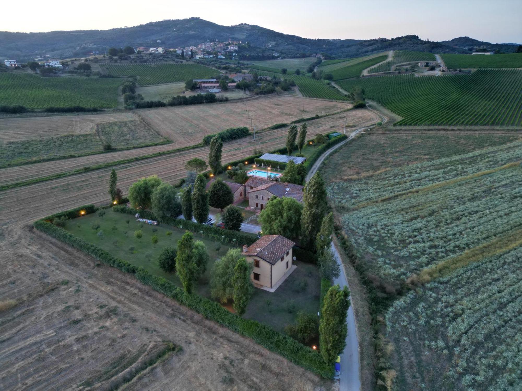 Casa Vacanze Vecchio Granaio Magione Buitenkant foto