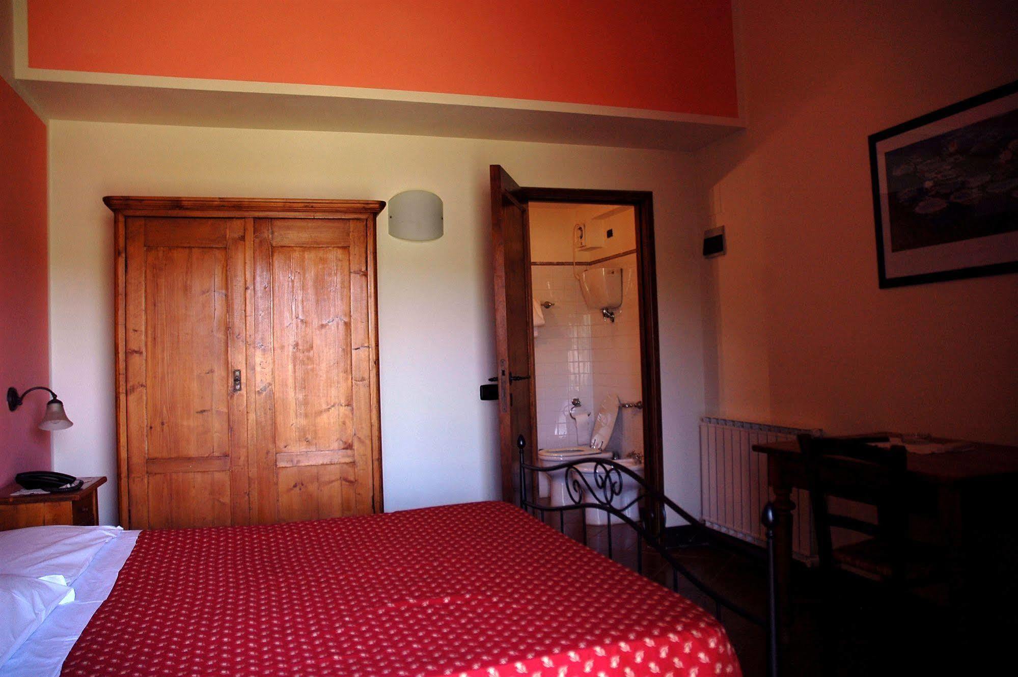 Casa Vacanze Vecchio Granaio Magione Buitenkant foto