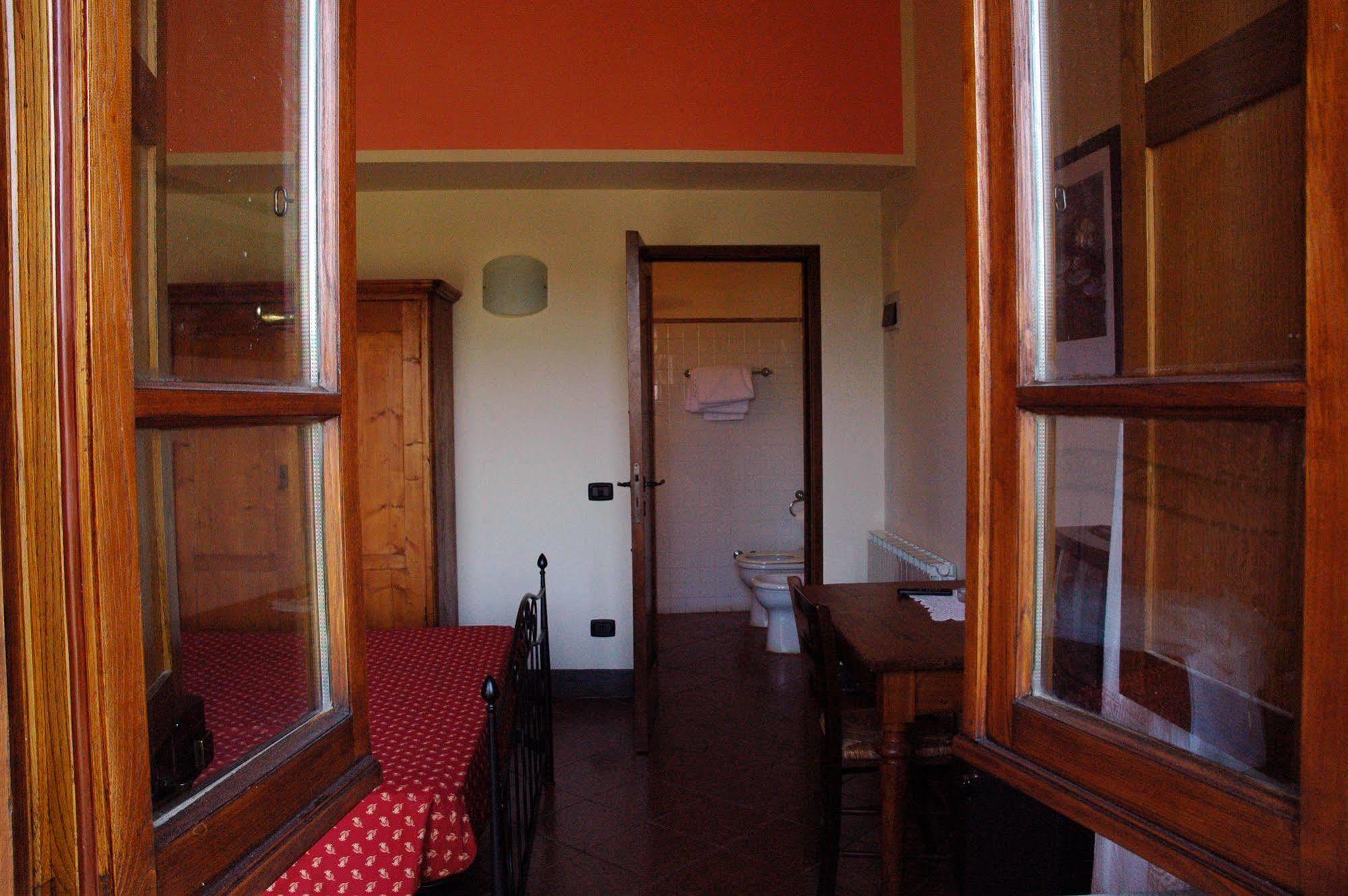 Casa Vacanze Vecchio Granaio Magione Buitenkant foto