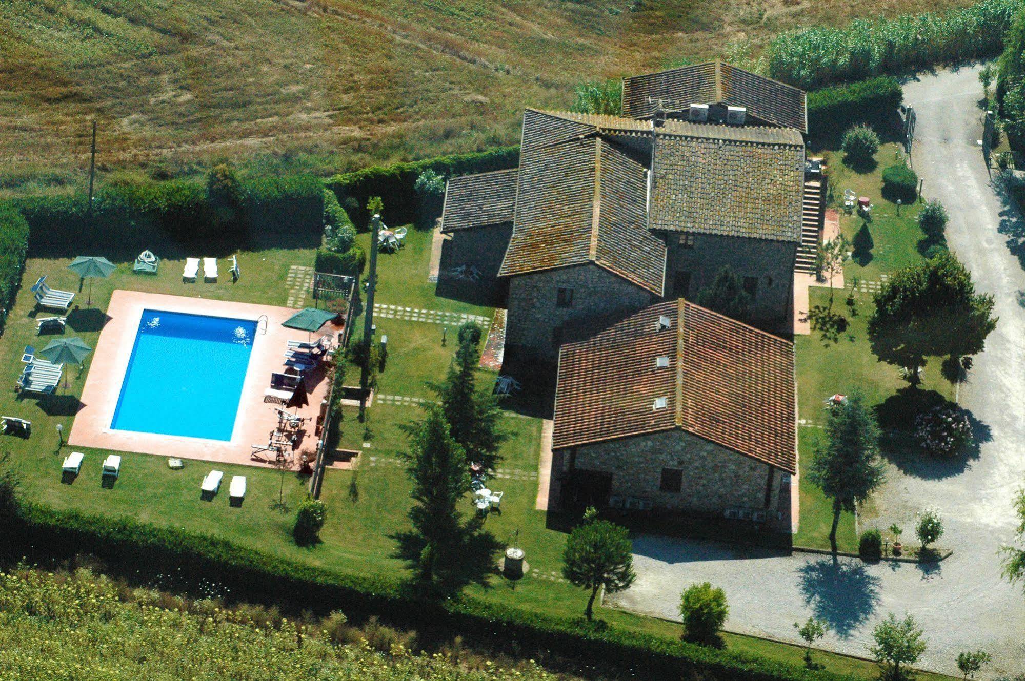 Casa Vacanze Vecchio Granaio Magione Buitenkant foto